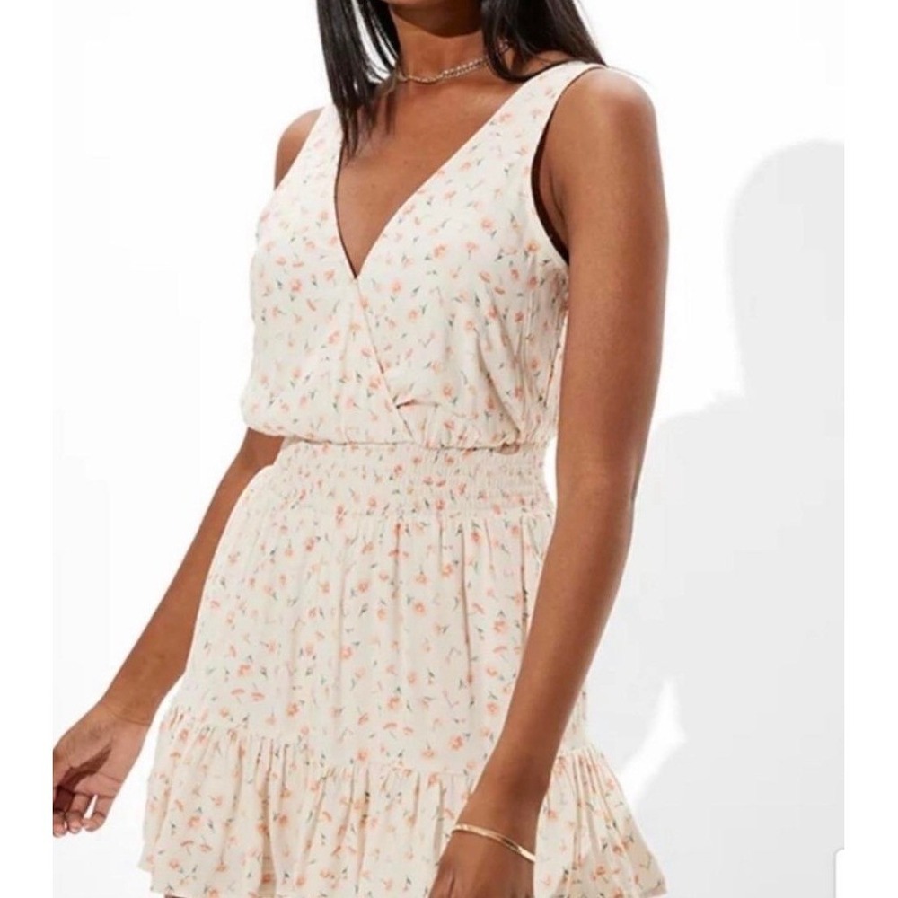 Cottagecore American Eagle XS Floral Boho Romper Cream Smocked Waist Ruffle Hem